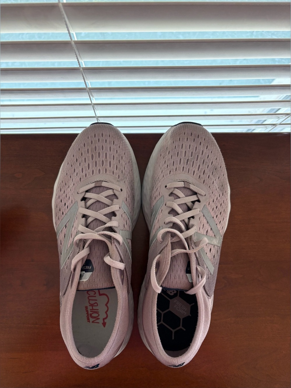 New Balance Women’s Fresh Foam 1080v9 Sneakers. Size 10 - Picture 2 of 7